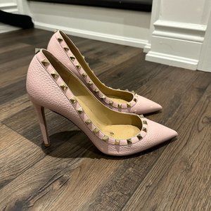 Valentino Pebbled Leather Pink Rockstud Pumps 100 Heel